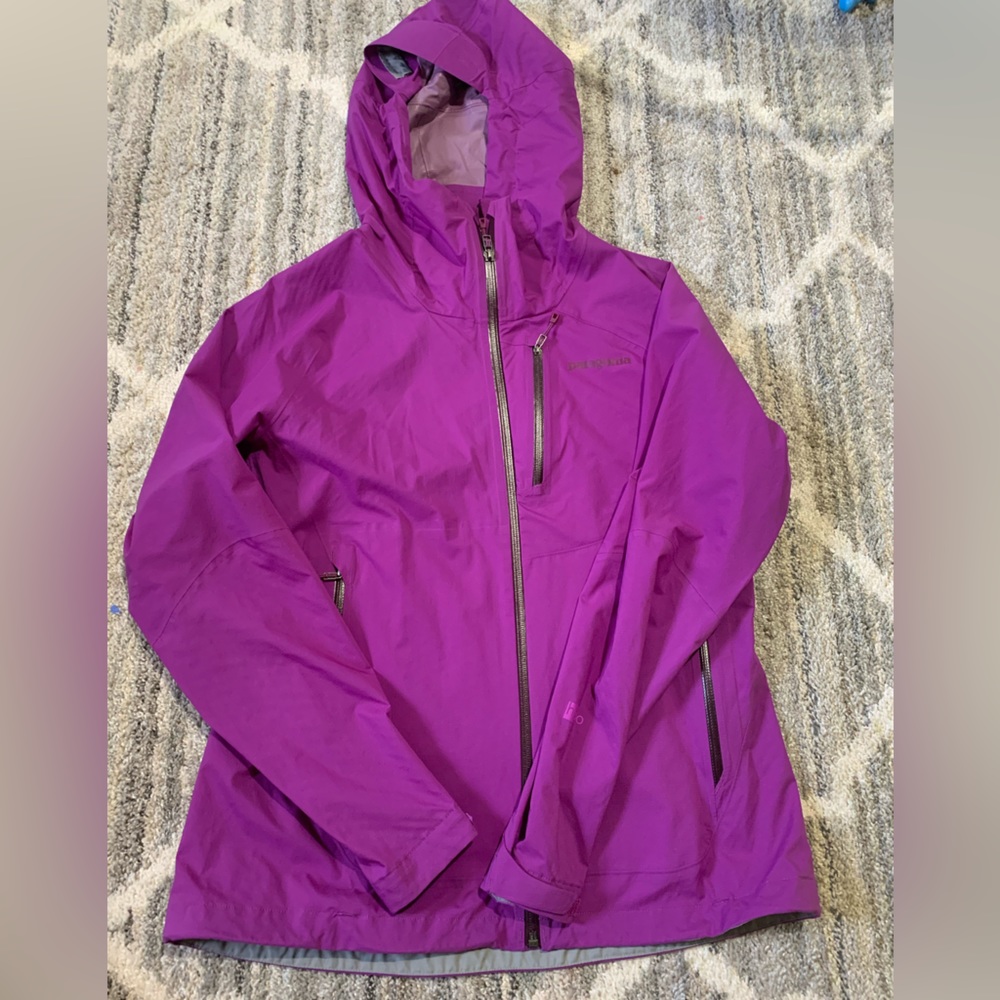 Patagonia Hooded Lightweight Rain Coat H2No